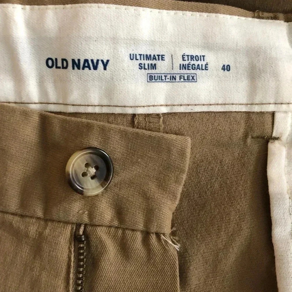 Old Navy Ultimate Slim Built in Flex Shorts - Picture 5 of 7